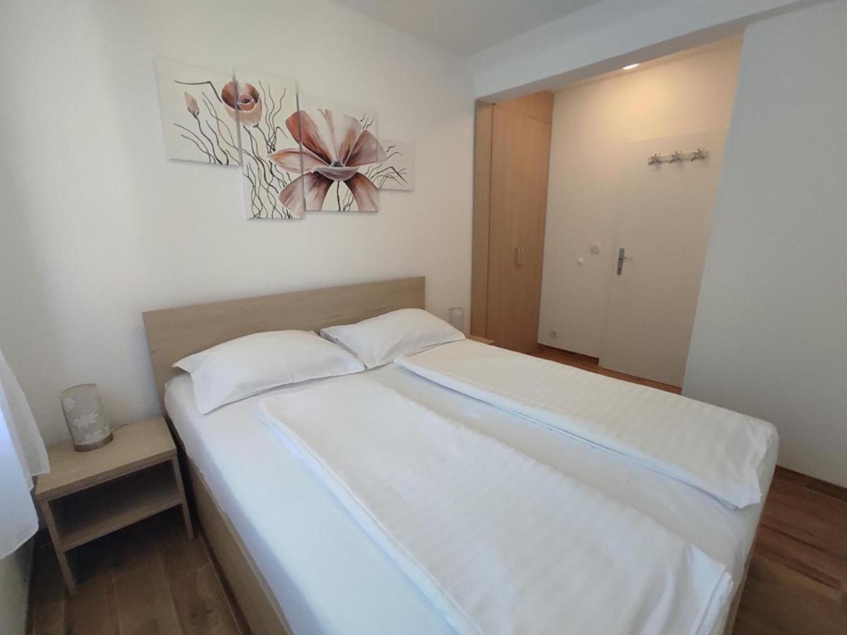 Iris Apartment Mlini Eksteriør billede