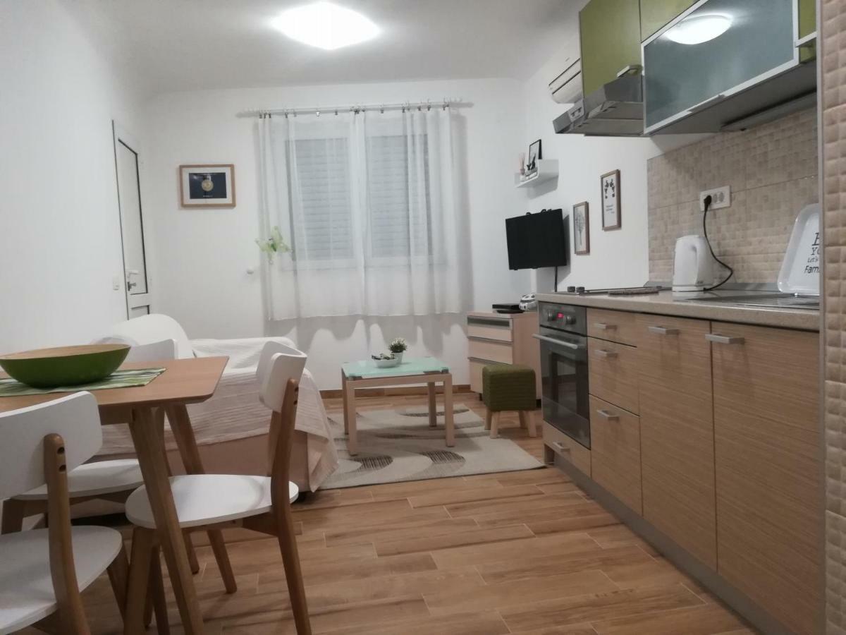 Iris Apartment Mlini Eksteriør billede